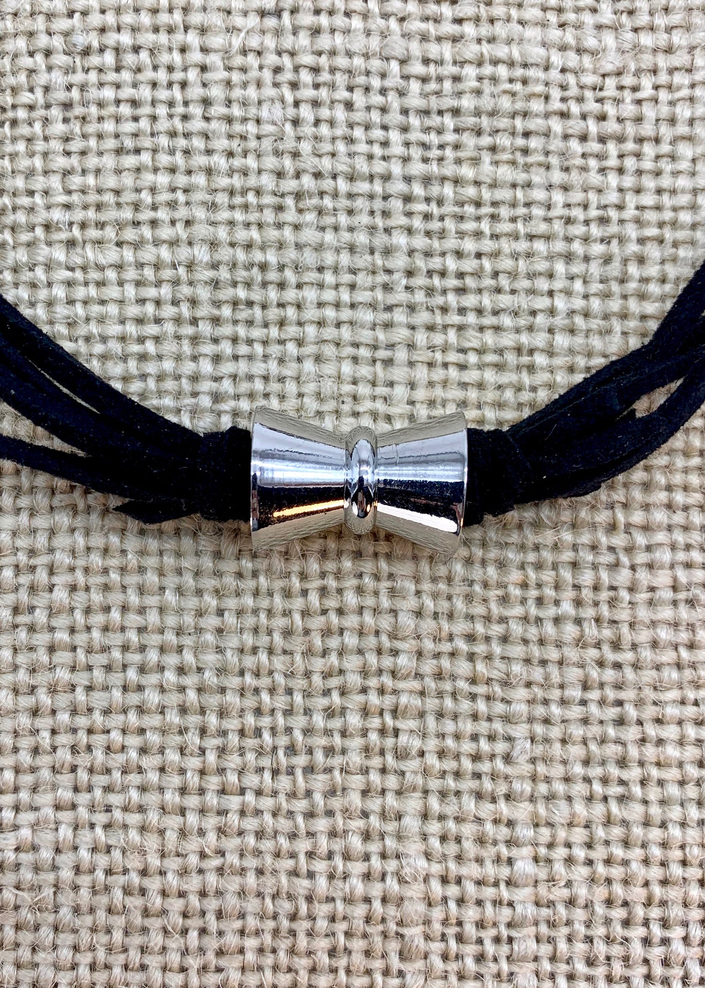 Magnetic Clasp shown