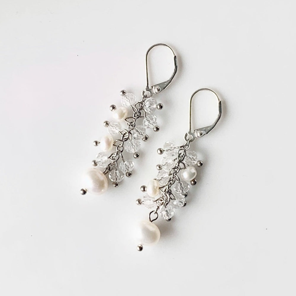 
                      
                        VERA EARRING - 041
                      
                    