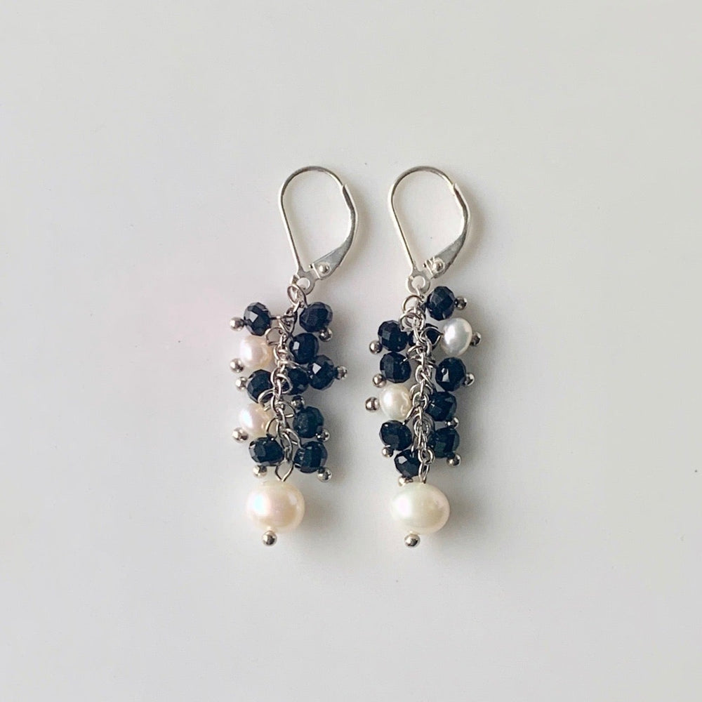 
                      
                        VERA EARRING - 041
                      
                    